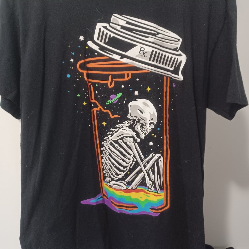 Men's black t-shirt colorful